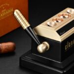 OEM Customizable Gold Novelty Guillotine Cigar Cutter