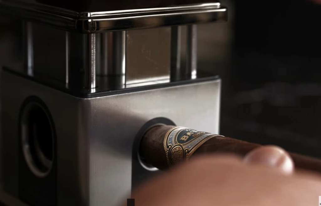 What Is a Desktop Cigar Cutter?
